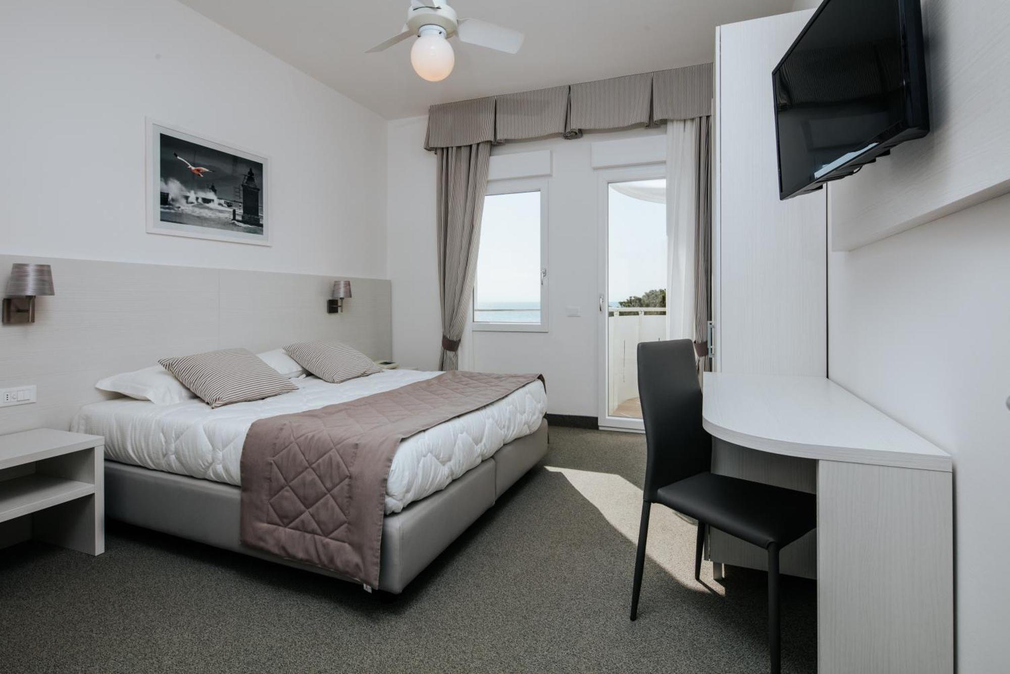 Luna Hotel